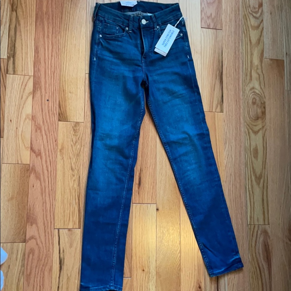 H&M women’s skinny jeans